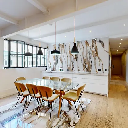 178 Cesar - Superb In * Paris