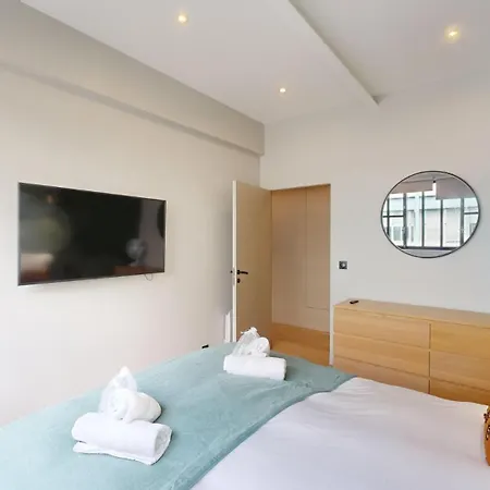 178 Cesar - Superb In *