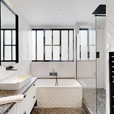 178 Cesar - Superb In *